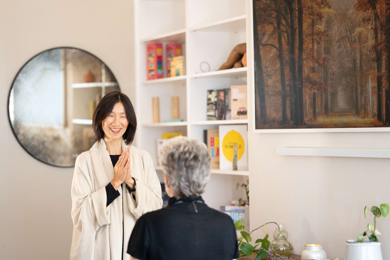 How female entrepenerus can show up for thier business